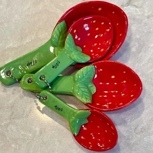 New Trendy Ceramic strawberry shaped measuring Spoons 4 pc set, great gifts! - Picture 5 of 9